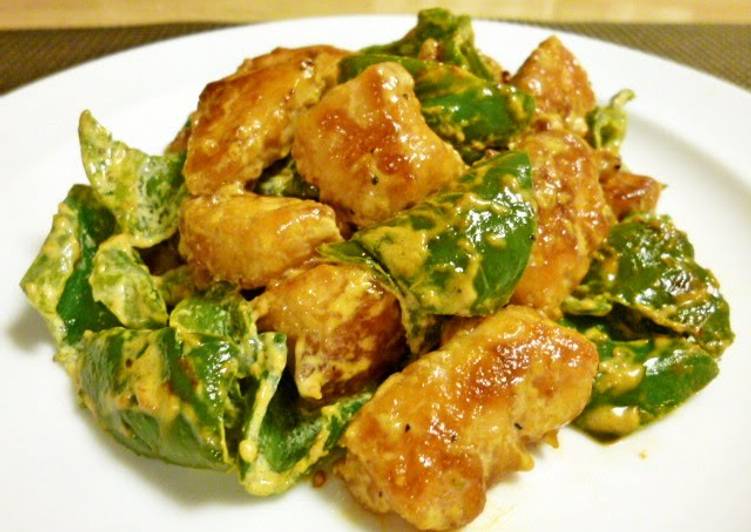 Steps to Prepare Perfect Stir-fried Chicken Tenders and Green Pepper with Soy Sauce Mayonnaise