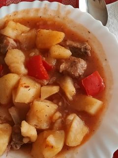 Una foto de Guiso caldoso de ternera