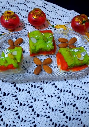 A picture of Nariyal burfi.