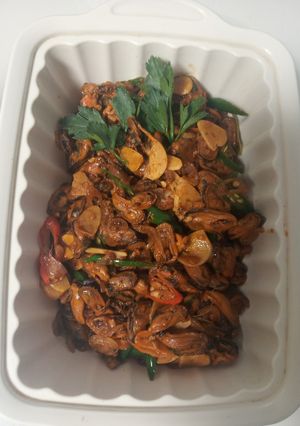 Foto resep Tumis kerang kupas pedas asam manis