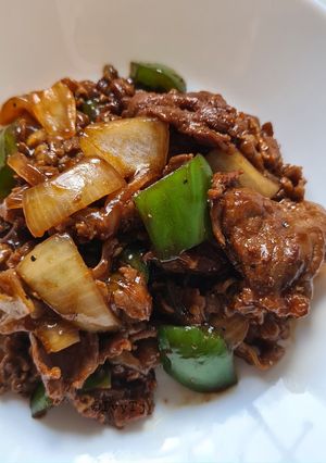 A picture of Black Pepper Beef.