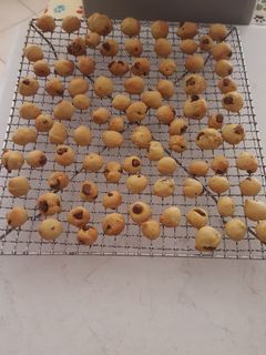 A picture of Chocolate chip cookie bites.