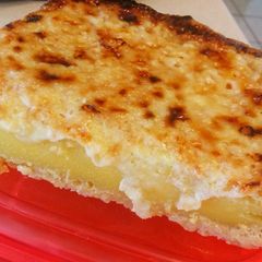 A picture of Creme brulee bars.