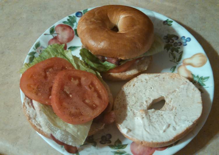 Steps to Prepare Perfect Bagel BLT