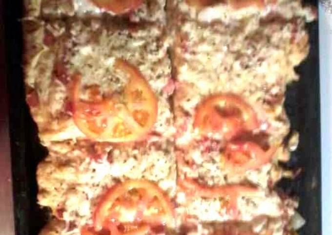 Step-by-Step Guide to Prepare Homemade easy chicken alfraido pizza