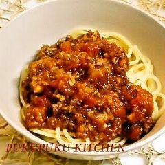 A picture of Meat Sauce Made from Canned Tomatoes.