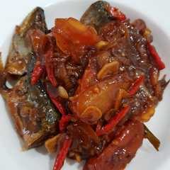 A picture of Ikan sarden / dencis rumahan homemade.