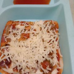 Bread pizza A picture of Bread pizza.