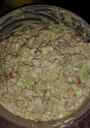 A picture of AVOCADO CHICKEN SALAD.