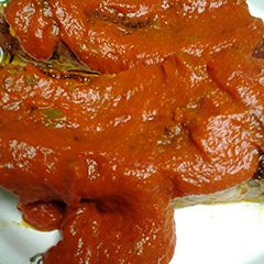A picture of Jalapeño red sauce.