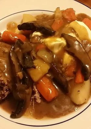 A picture of taisen's pot roast in a crockpot.