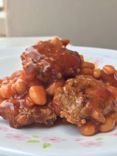 A picture of Baked Red Bean with Baked Ground Pork.
