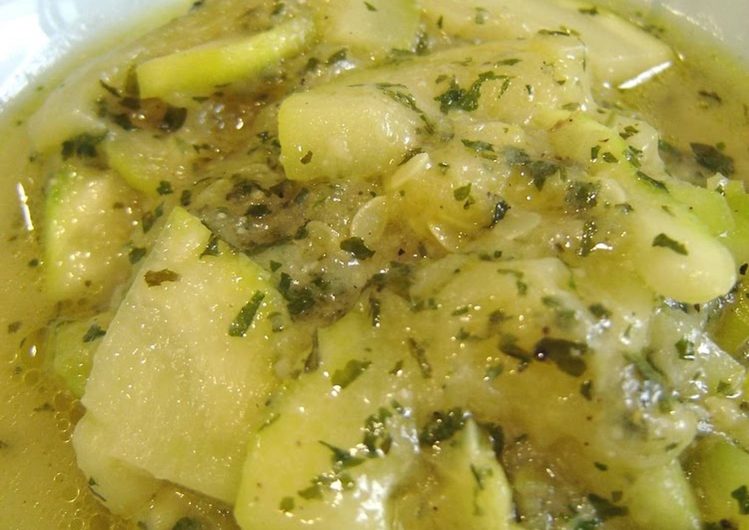 Easily Made in the Microwave! Zucchini That'll Melt in Your Mouth