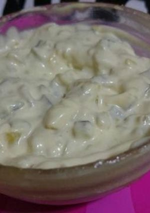 A picture of Mom's Top Shelf Tartar Sauce.
