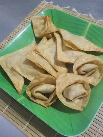 Cara Sederhana Membuat Resep  Dumpling ayam udang pangsit goreng frozen ala fe yang Bikin Ngiler, Enak