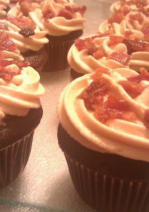 A picture of Fat Elvis Cupcakes.