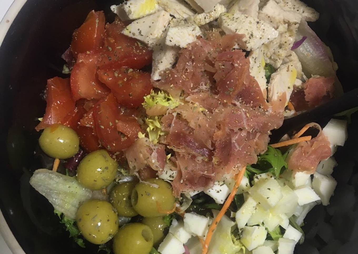 Ensalada improvisada con pollo