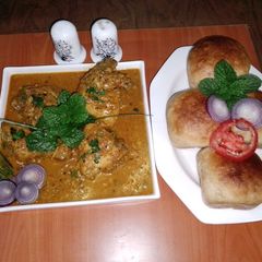 East African chicken in coconut sauce 🐔🥥🍅🫑🌶️🧄🌞 kuku paka A picture of East African chicken in coconut sauce 🐔🥥🍅🫑🌶️🧄🌞 kuku paka.