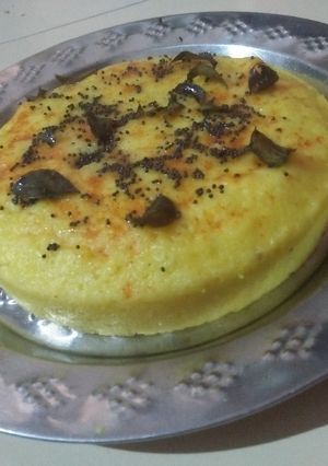 A picture of Suji dhokla.
