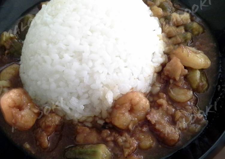 Easy shrimp and fish gumbo with rice