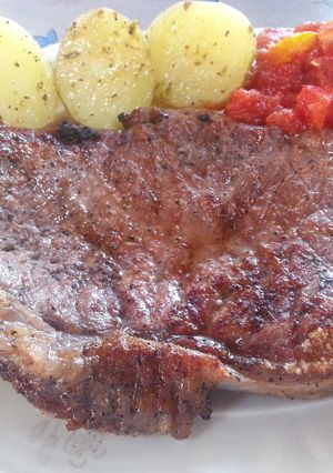 A picture of Barbecue steak.