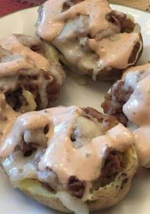 A picture of Philly Cheesesteak Potato Bites with Pub Style Aioli.