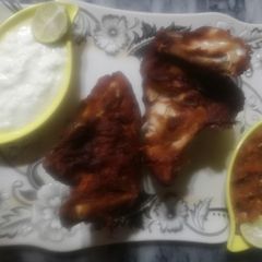 A picture of Chicken broast with tandor chpati and pyaz chatnii...😋.