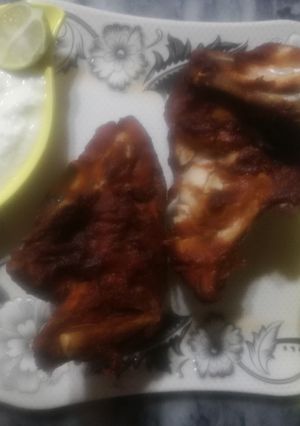 A picture of Chicken broast with tandor chpati and pyaz chatnii...😋.