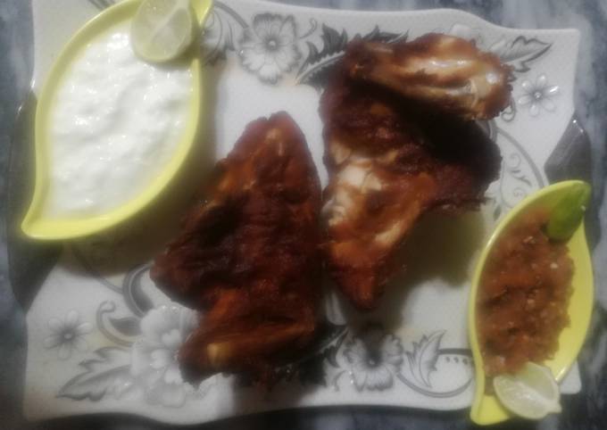 Chicken broast with tandor chpati and pyaz chatnii...😋