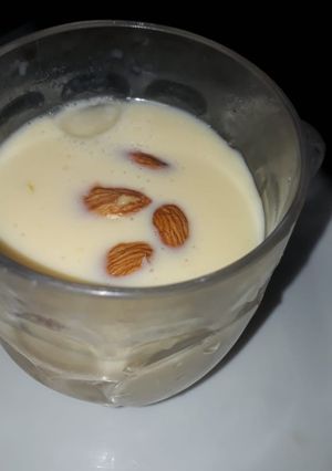A picture of Mango shake.