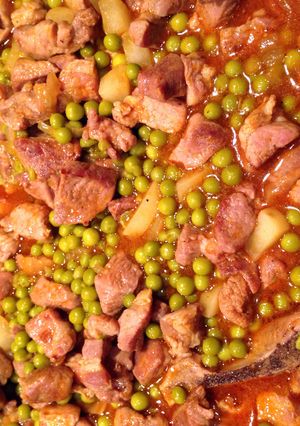 A picture of Pork And Peas.