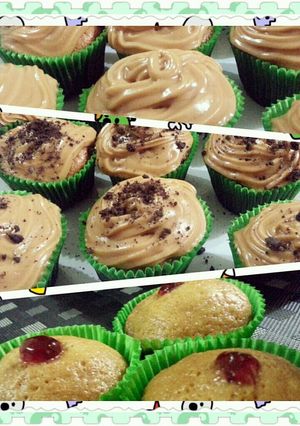 A picture of peanut butter and jelly cupcakes.