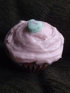 A picture of Light (or Dark) Beer Cupcakes!.