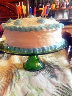 A picture of lemon gold cake.