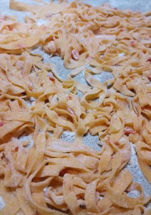 Una foto de Fideos caseros al Morrón