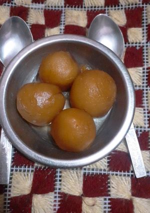 A picture of Rasgulla Made with Rasgulla Powder.