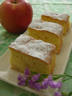 A picture of Easy Apple Cake.