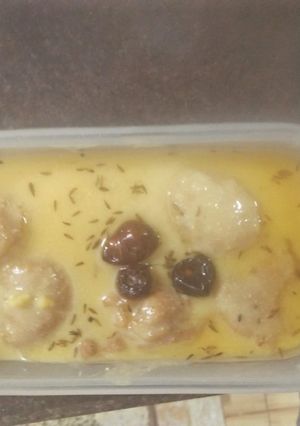 A picture of Kadhi Pakora.