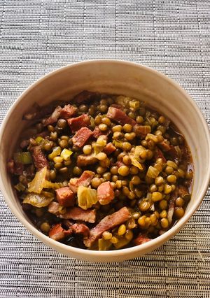 Una foto de Lentejas con chorizo y bacon