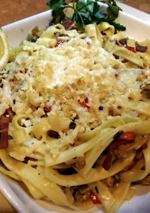 A picture of Clams Casino Over Linguine.