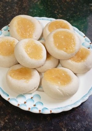 Una foto de Pepas con crema de limón 🍋