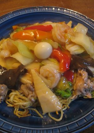 A picture of Authentic Chinese-Style Stir-Fried Noodles with Mixed Toppings (Chuka Han).