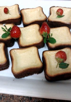 A picture of Ladybirds Mini Baked Cheese Cakes.