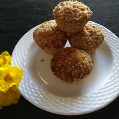 Vegan banana nut muffins- with crunchy oat topping A picture of Vegan banana nut muffins- with crunchy oat topping.