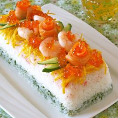 A picture of Juicy Sushi Cake with Crab for Doll's Festival.