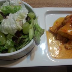 A picture of Russian Apricot Chicken.
