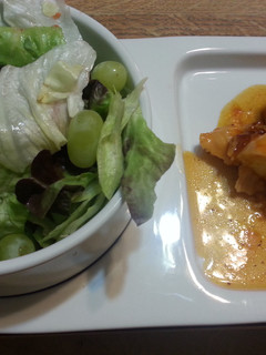A picture of Russian Apricot Chicken.