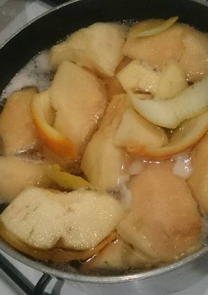 A picture of Poached Quinces.