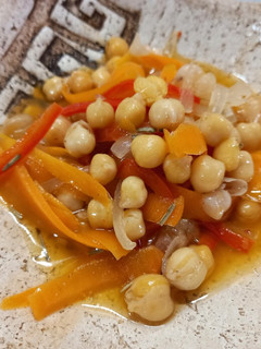 Una foto de Escabeche de Garbanzos 🍲🤯 | Rápido y Exquisito | Receta fácil