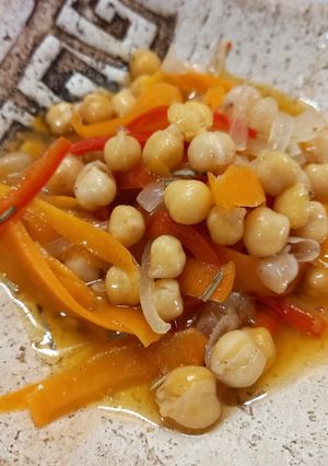 Una foto de Escabeche de Garbanzos 🍲🤯 | Rápido y Exquisito | Receta fácil